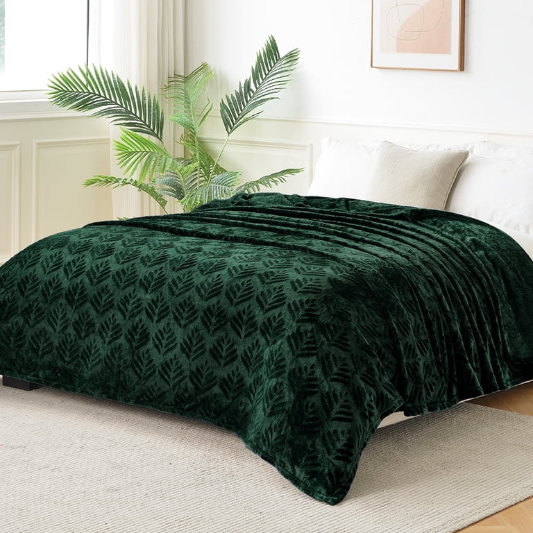 Exclusivo Mezcla Queen Leaf Fleece Blanket, Forest Green photo 2