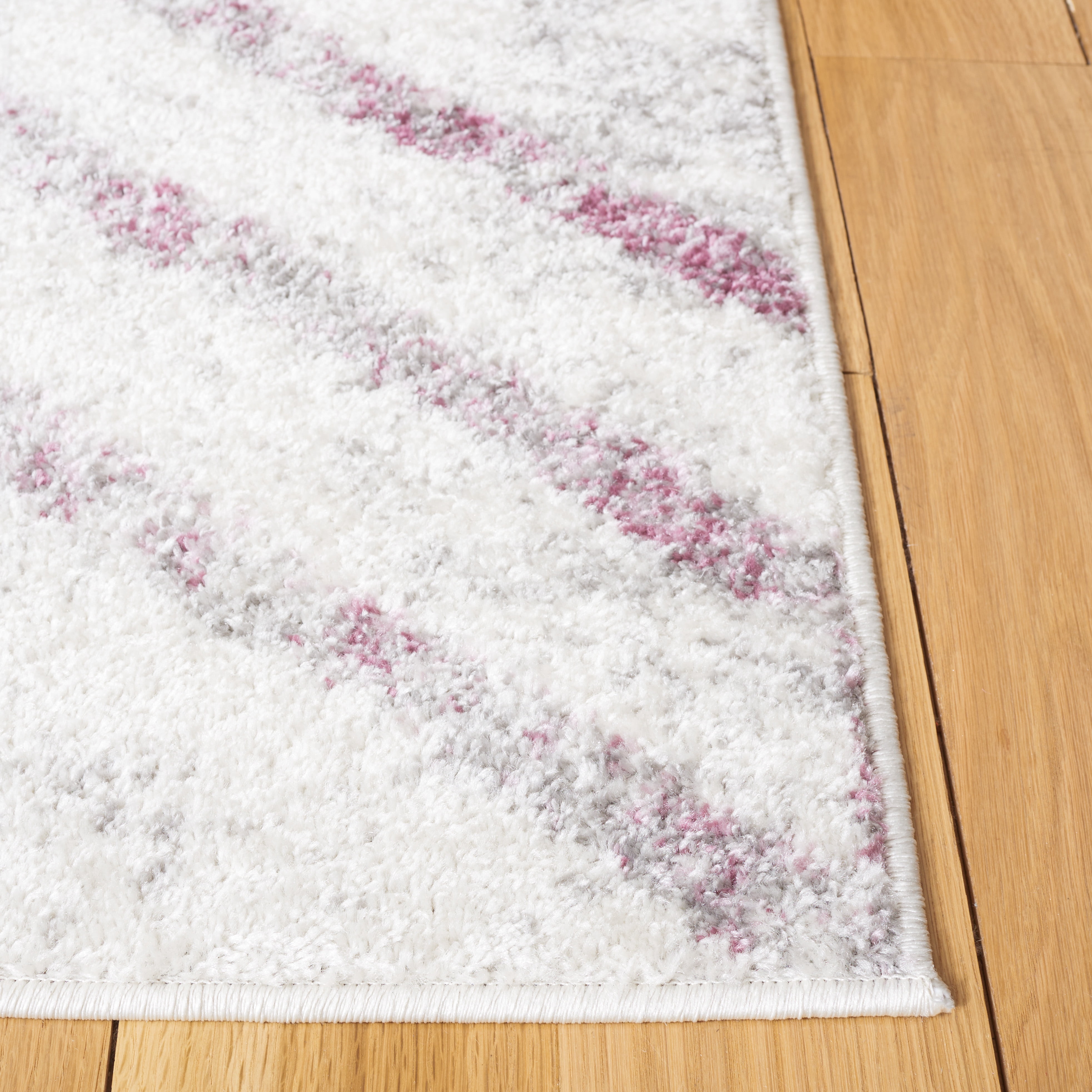 SAFAVIEH Adirondack Bailey Geometric Runner Rug, Ivory/Plum, 2'6" x 14'