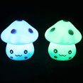 thumbnail image 1 of Luz de noche con forma de hongo, luz de hombrecito con forma de hongo, luz de noche colorida, luz de noche led, luz de hongo con expresión, 1 of 3