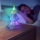 thumbnail image 5 of Lámpara nocturna con forma de árbol de Navidad | Lámpara decorativa navideña enchufable para el hogar | Iluminación ambiental interior a pilas para dormitorio, cocina y baño., 5 of 6