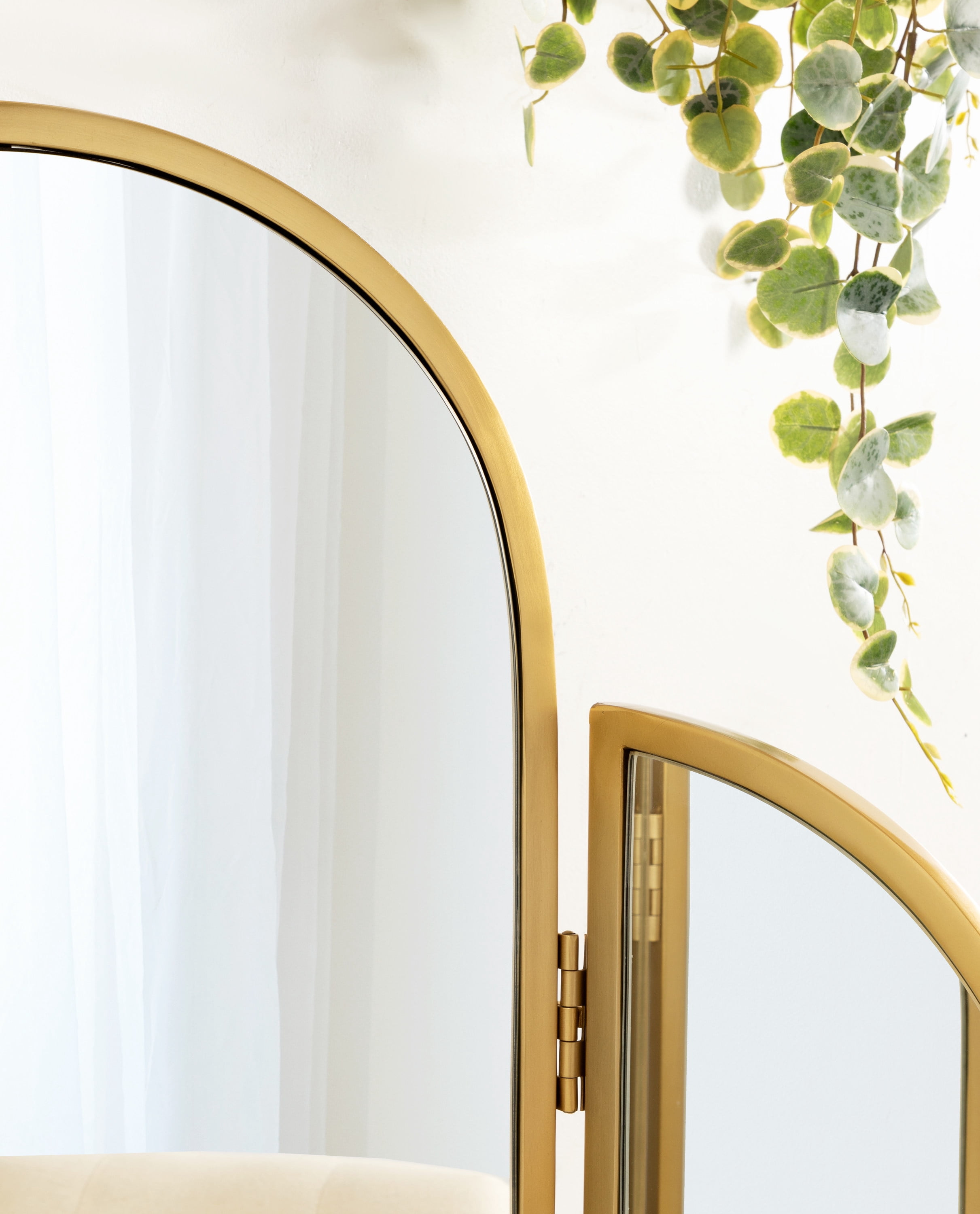 Kate and Laurel Amoli Tri-Fold Arched Mirror, 28 x 28, Gold, Three-Piece Joined Arch Folding Mirror for Tabletop Makeup Mirror Station or Bathroom Vanity Setup