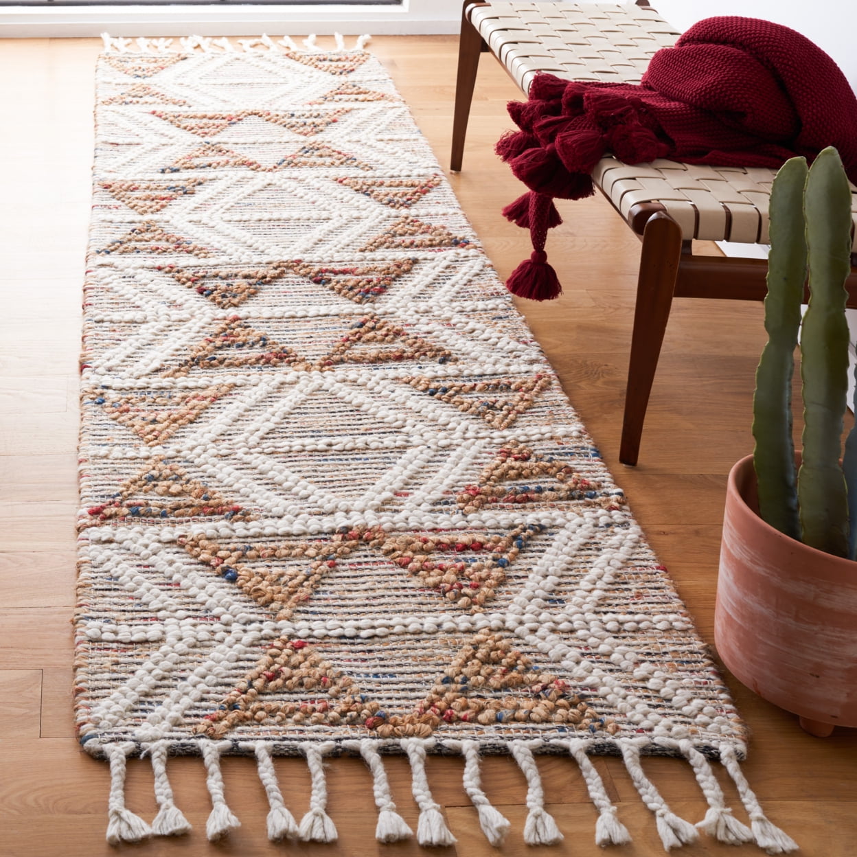 SAFAVIEH Natura Cynarra Southwestern Area Rug, Ivory/Red, 6' x 9'