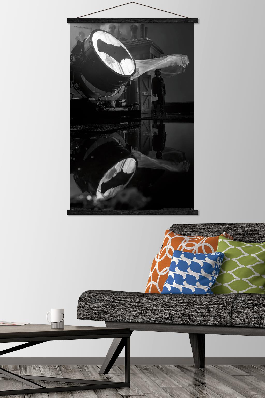 DC Comics Movie - Justice League - The Bat Signal Wall Poster with Wooden Magnetic Frame, 22.375" x 34"