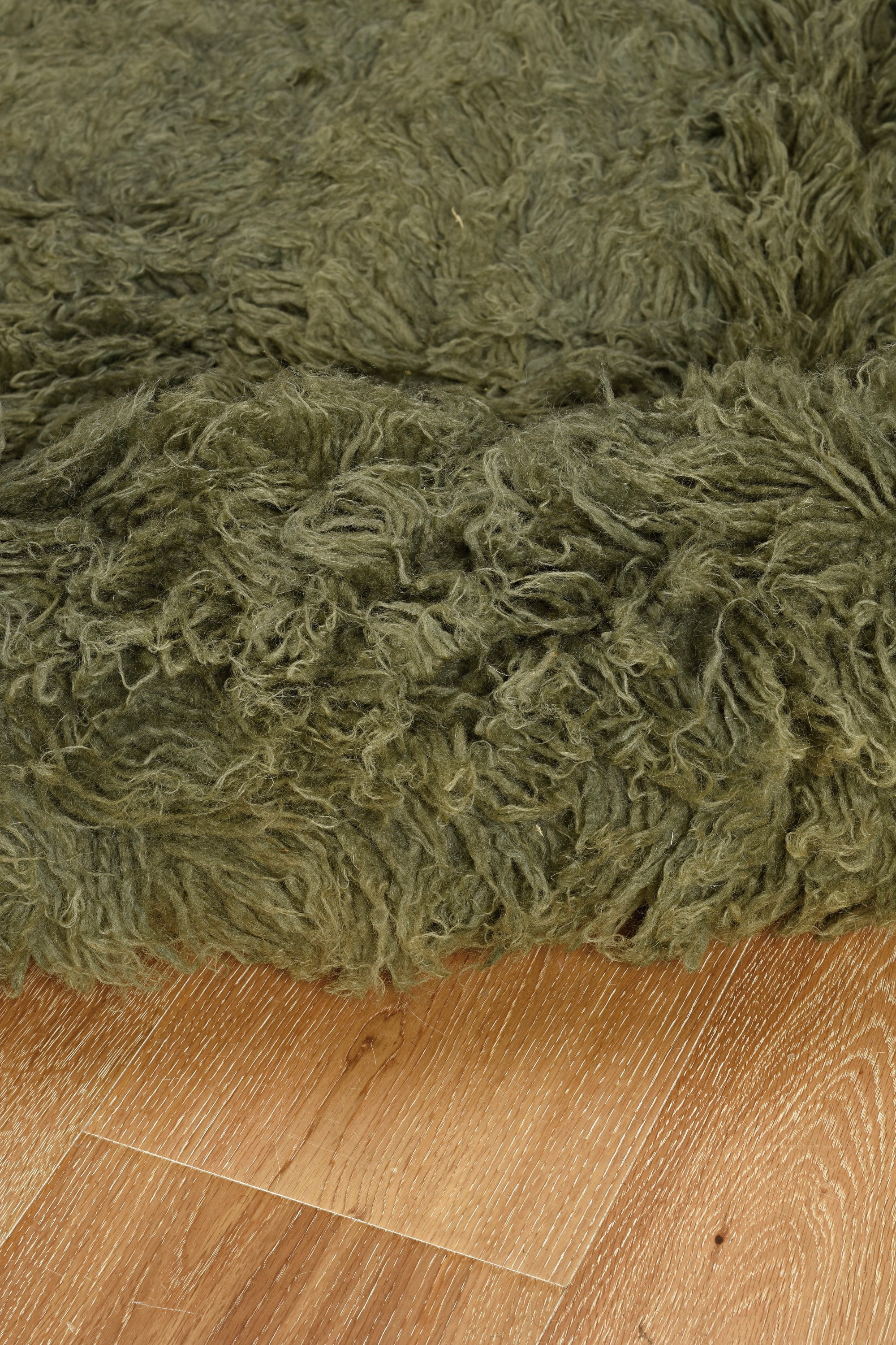 Linon New Flokati 1400gram Olive 2.4x4.3, Rug