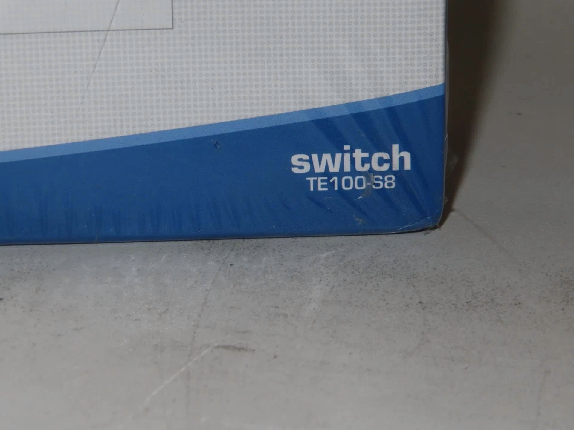 BUTTERFLY- New In Box Trendnet 8-Port 10/100Mbps Fast Ethernet Switch Te100-S8