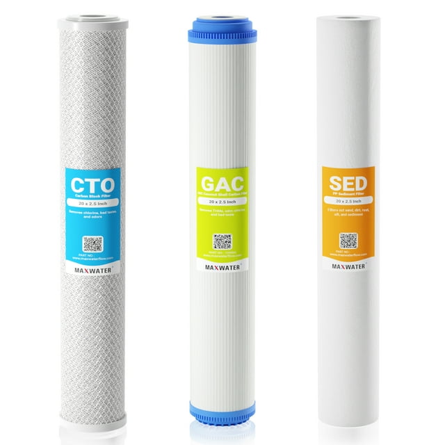 Max Water Ensemble de Filtres à Sédiments GAC CTO 20 Pouces x 2.5 Pouces Conçu pour les Grands Systèmes Bleus de Toute la Maison. Comprend Trois Filtres à Eau de Rechange Emballés Individuellement : un Filtre à Sédiments en Polypropylène de 5 Microns pour Enlever la Saleté, la Rouille et les Sédiments; un Filtre à Charbon en Coquille de Noix de Coco GAC pour Éliminer le Chlore, la Turbidité, le Mauvais Goût et les Odeurs; et un Filtre à Blocs de Carbone CTO pour l'Élimination des Petites Particules et