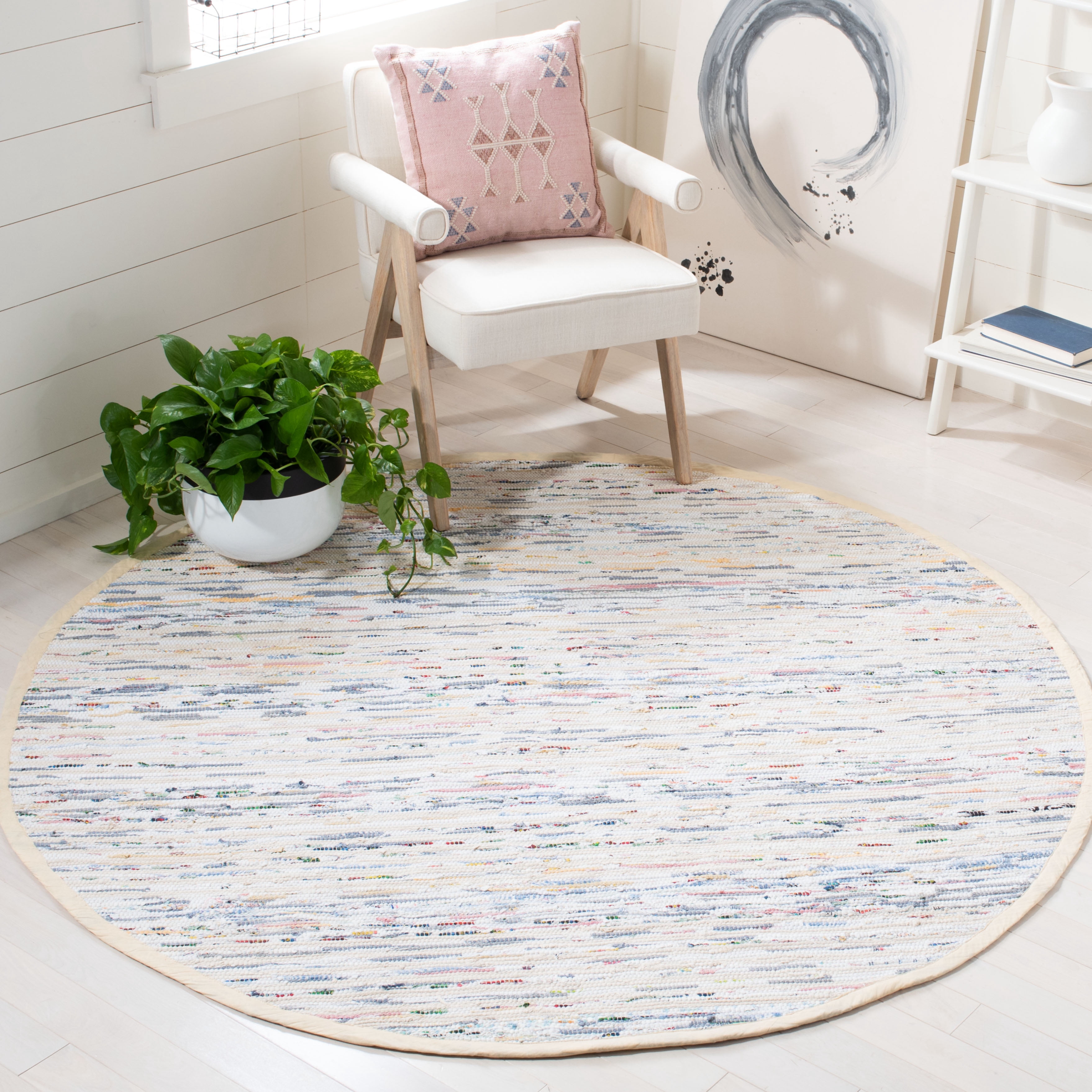 SAFAVIEH Montauk Randa Distressed Area Rug, Beige/Ivory, 6' x 6' Round