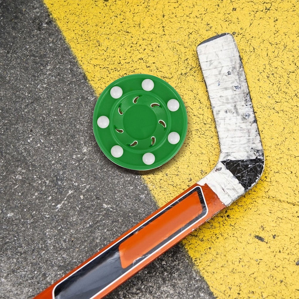 FUTUREORYY Set of 2 Green Plastic Ice Hockey Training Pucks Lightweight High Density Practice Equipment