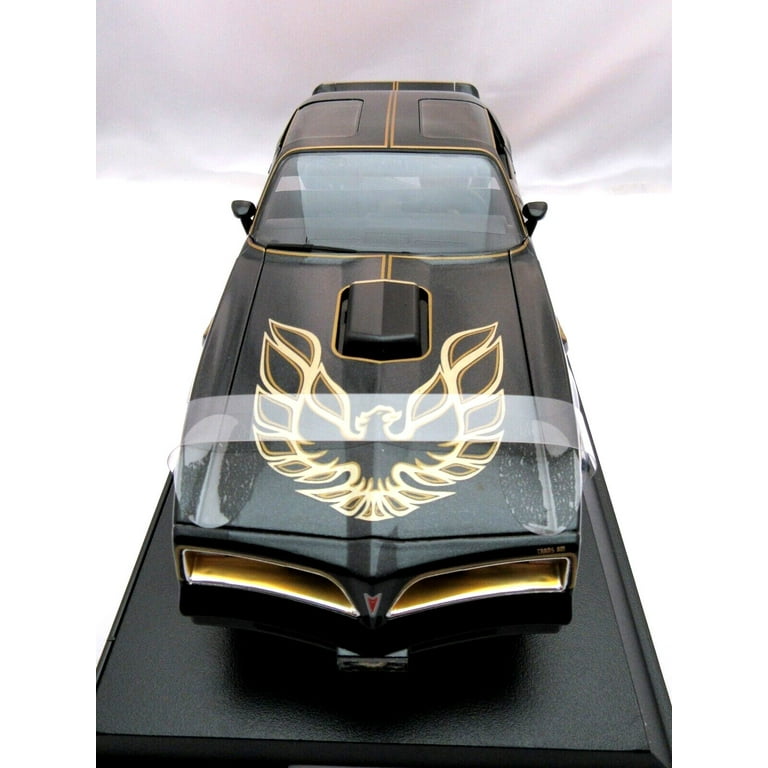 Pontiac Firebird Trans Am Black & Gold 1:18 Metal Die Cast