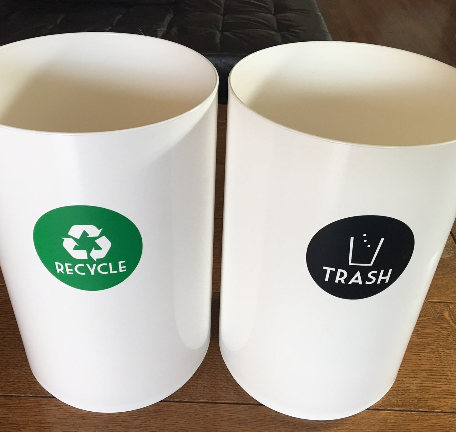 Recycle and Trash Vinyl Lettering Decal Sticker Trash Can Decals and Stickers Size: 4' x 4' - Color: Green / Black