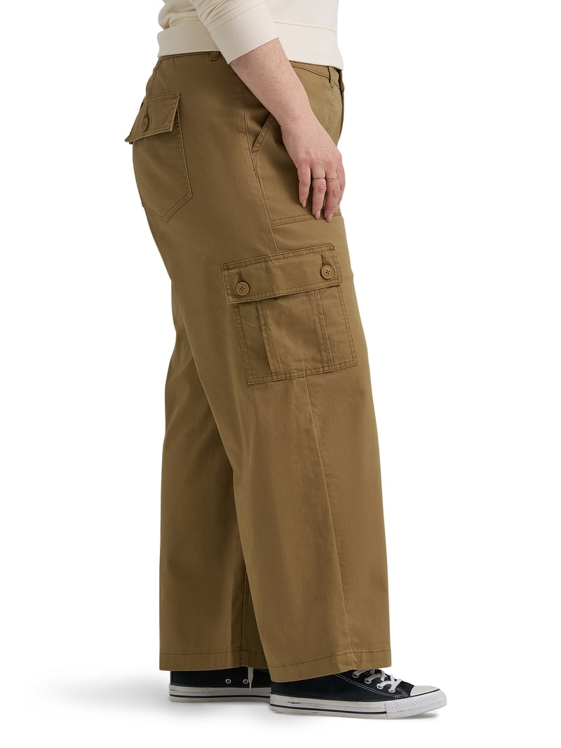 Lee® Women's Plus Heritage Loose Fit Straight Leg Cargo Pant
