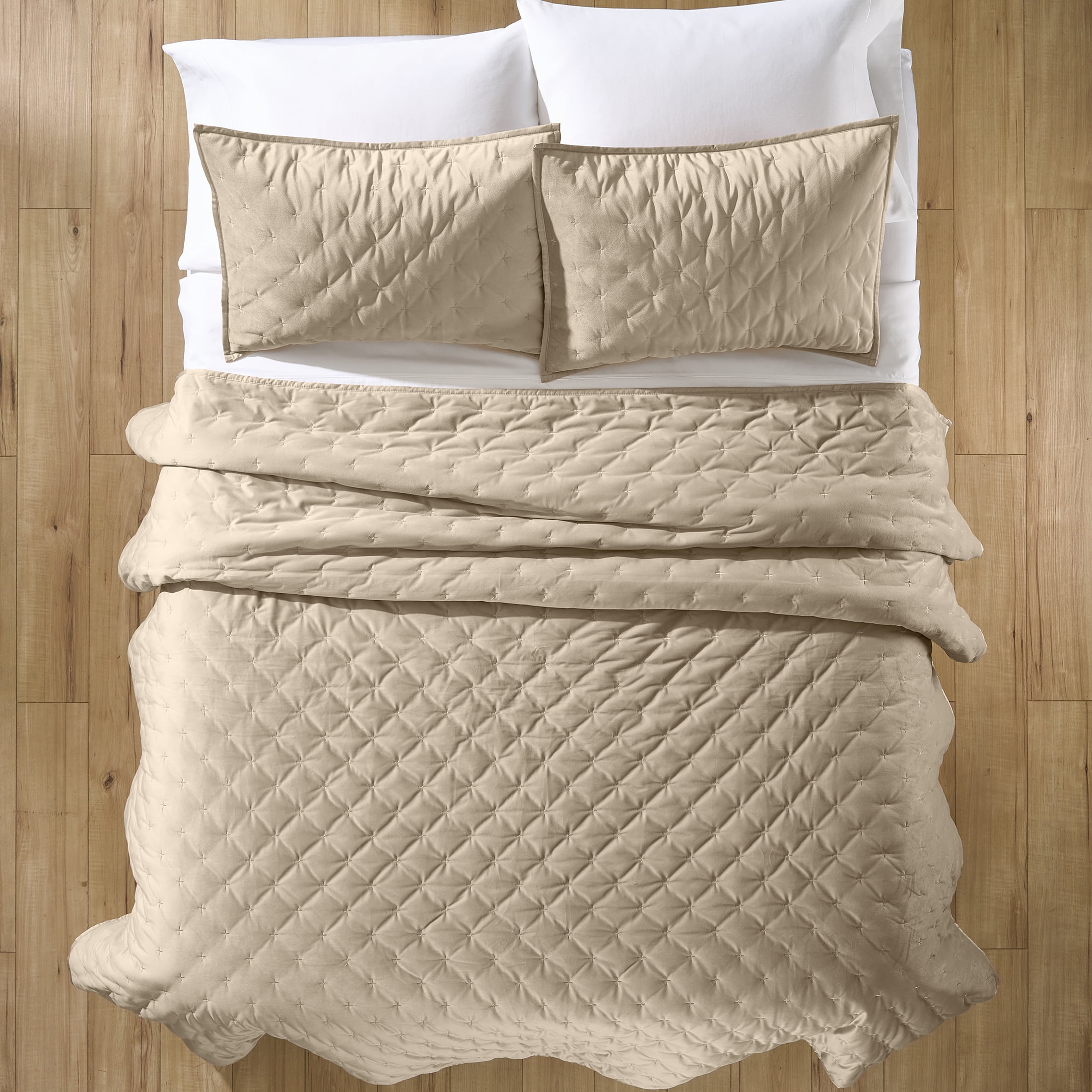 Better Homes & Gardens Tan Soft Velvet Embroidered Quilt, Full/Queen