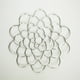 thumbnail image 1 of Arreglo Floral Moderno con Diseño de Hierro y Laca para Hornear. Dispositivo Auxiliar para Arreglos Florales con Diseño de Hierro., 1 of 2