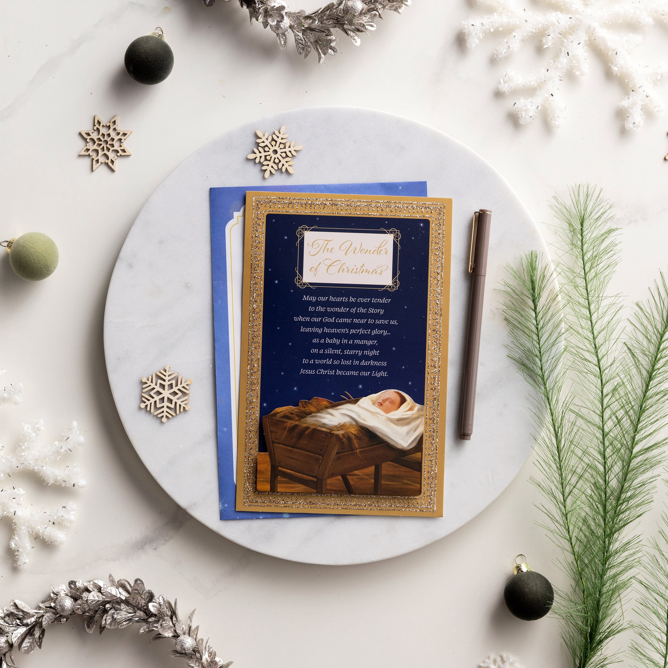 DaySpring 24 Inspirational Christmas Boxed Cards, Jesus in manger, The Wonder of Christmas