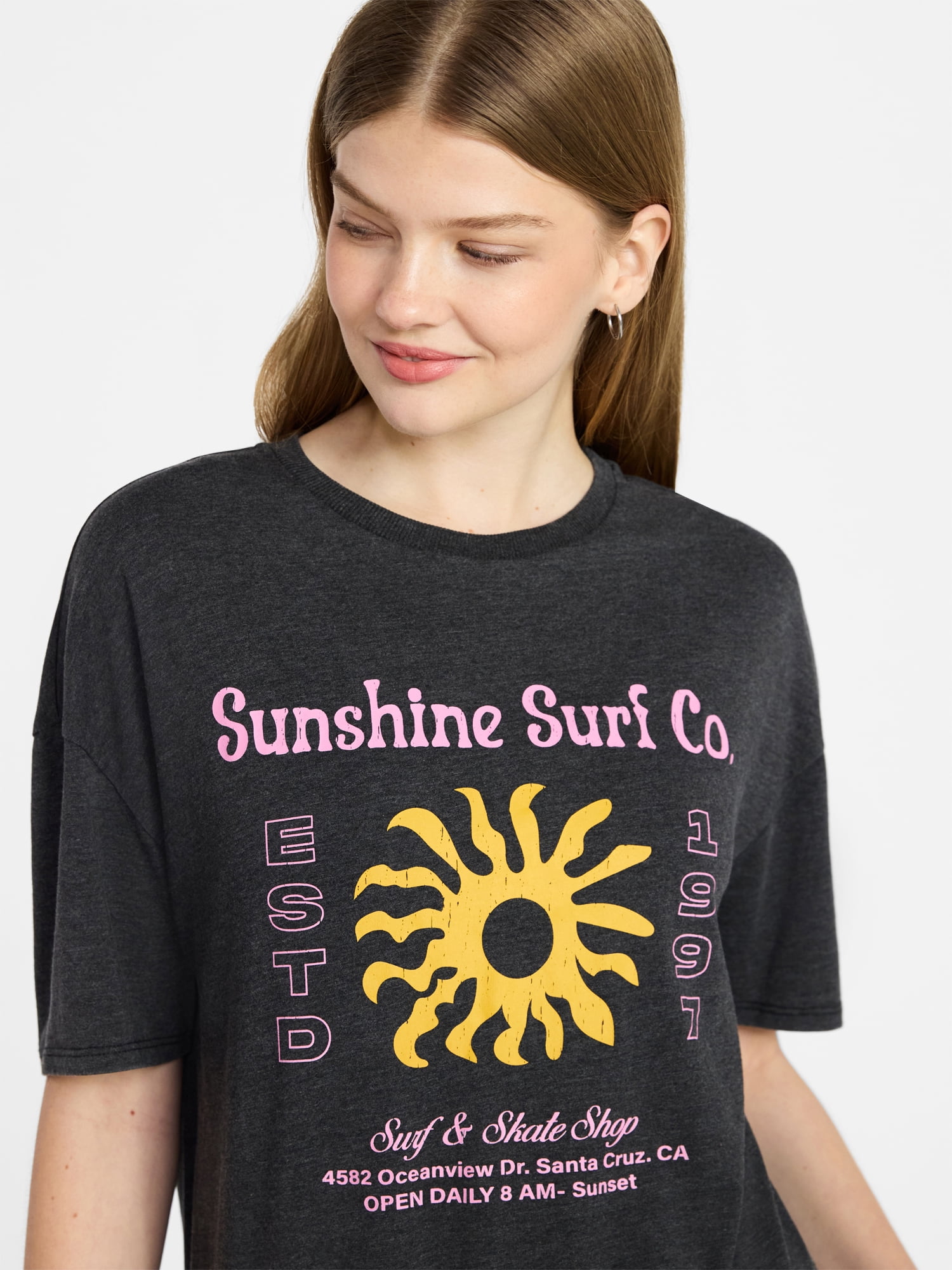 No Boundaries Graphic Oversized Boyfriend Tee, Women's XXS-XXL