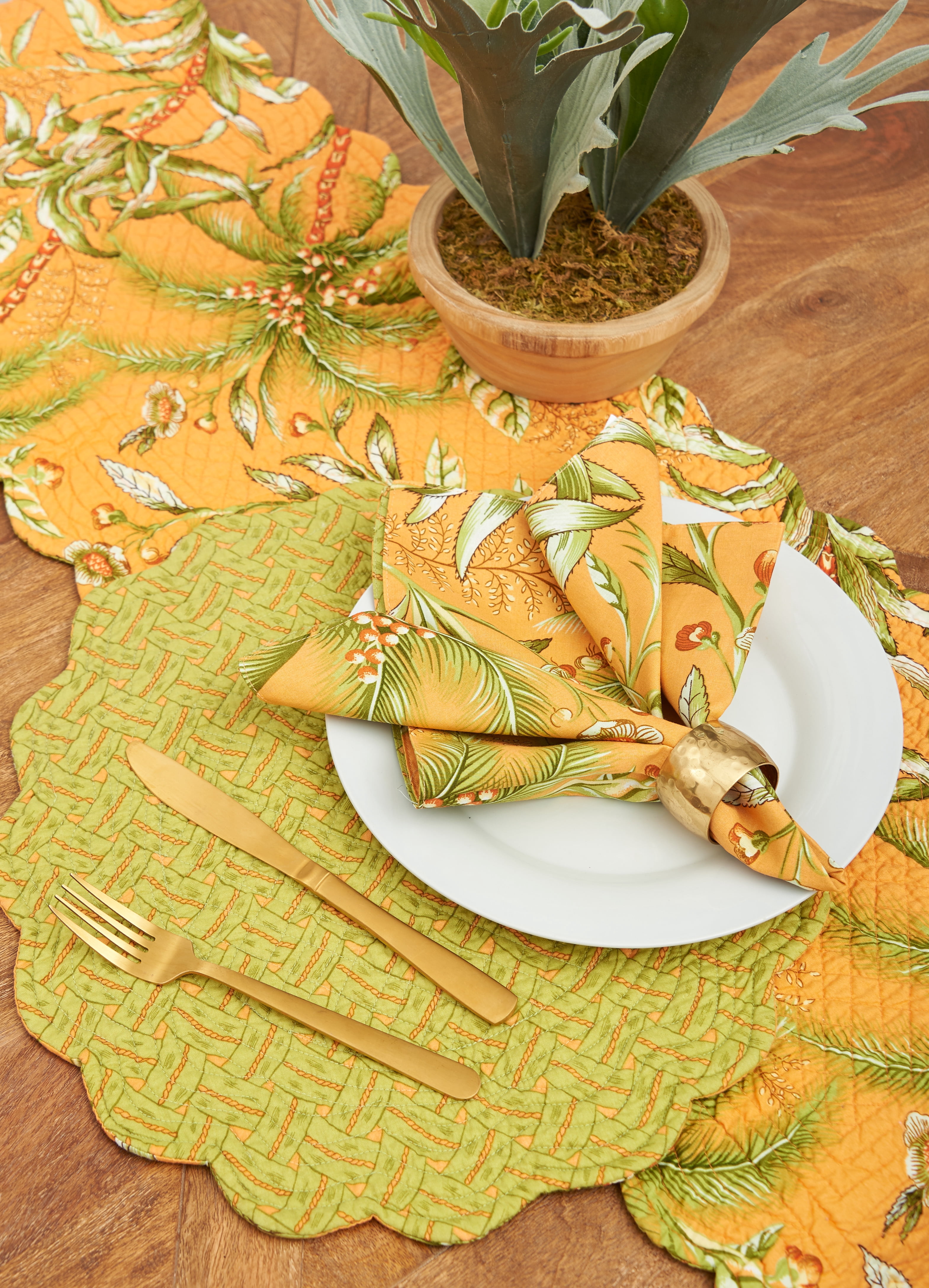 Barbados Sunset Flowers Vintage Quilted 100% Cotton Set of 6 Placemats 13" x 19"