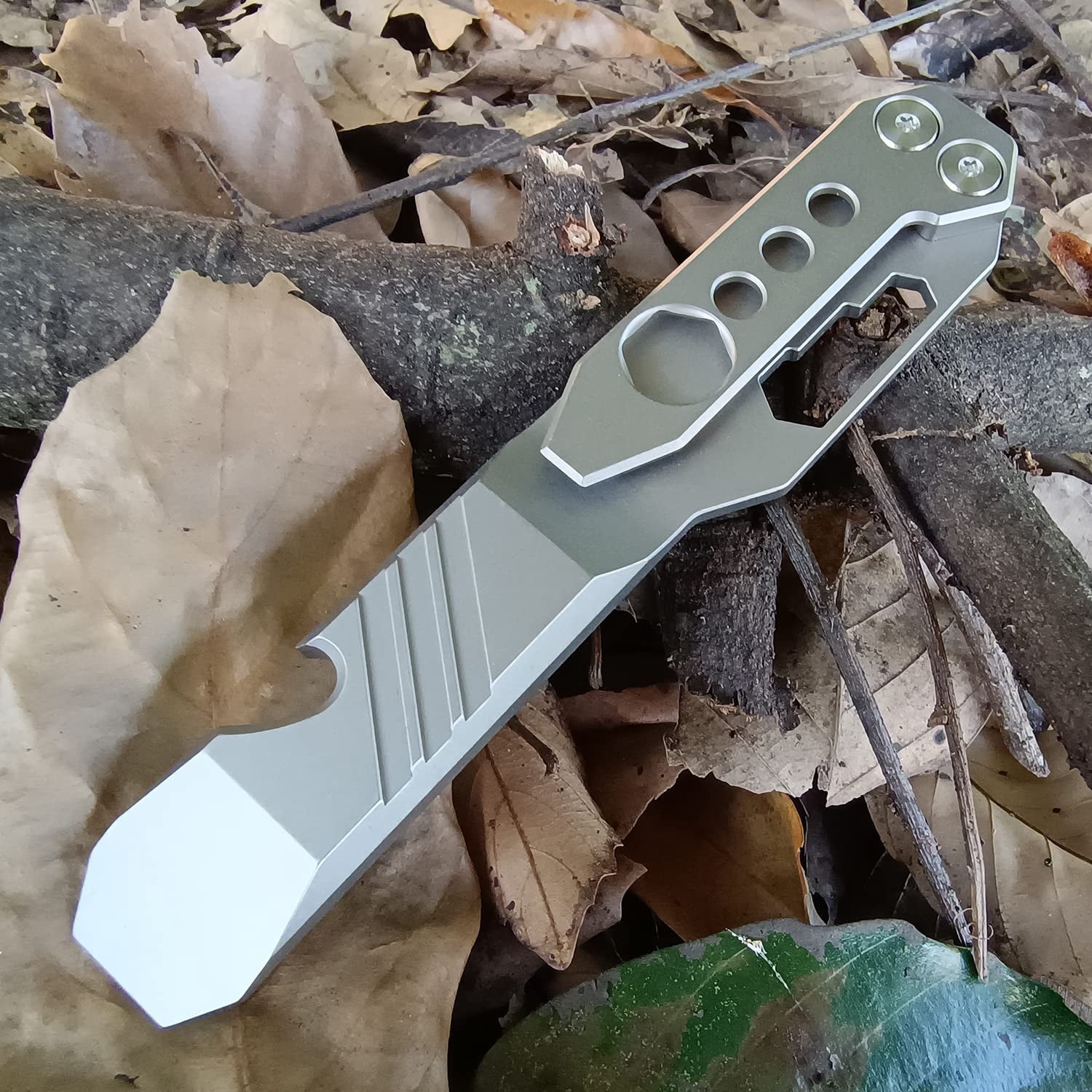 ABPETE Titanium Pry Bar Outdoor Prybar EDC Wrench Bottle Opener Multi-function tool with Pocket Clip
