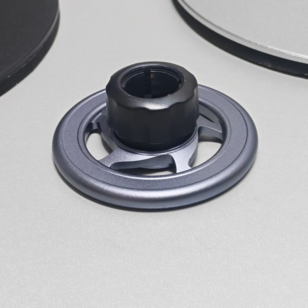 360 Degree Rotating Metal Phone Stand For Desk Magnetic Hollow Design Bracket