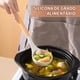 thumbnail image 3 of Juego de Utensilios de Cocina de Silicona Utensilios-Juego de 12 Herramientas de Cocina Antiadherentes Resistentes al Calor con Mango de Silicona y Madera, Ideal para Cocinar y Hornear, Blanco, 3 of 5