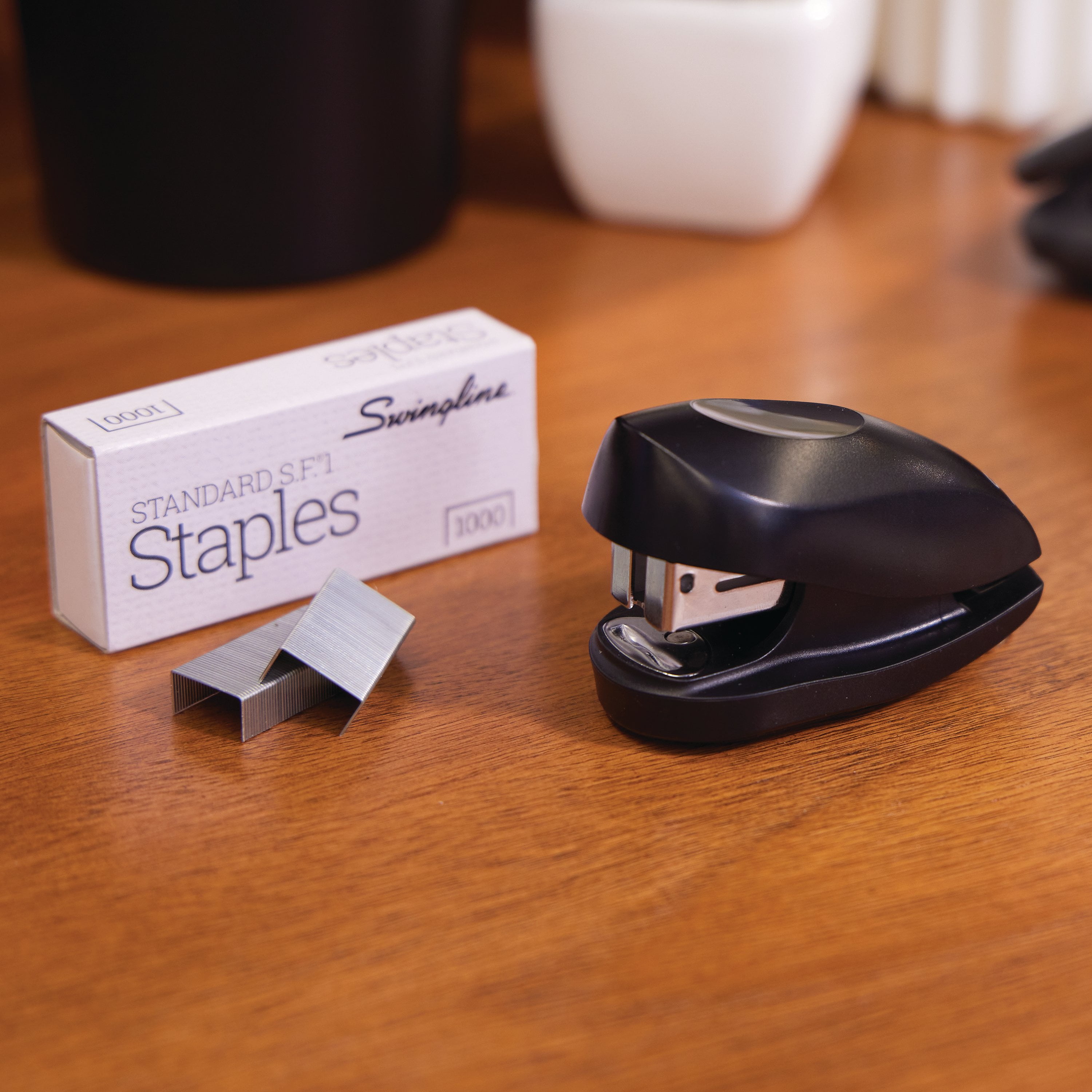 Swingline Mini Tot Stapler with Built-in Staple Remover, Small