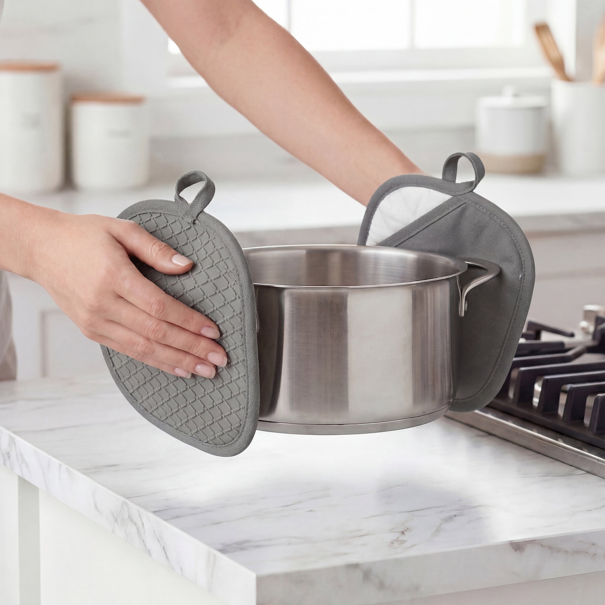 Unique Bargains 2Pcs Heat Resistant Trivets Non Slip Pot Holders Gray 8.1*8.1in