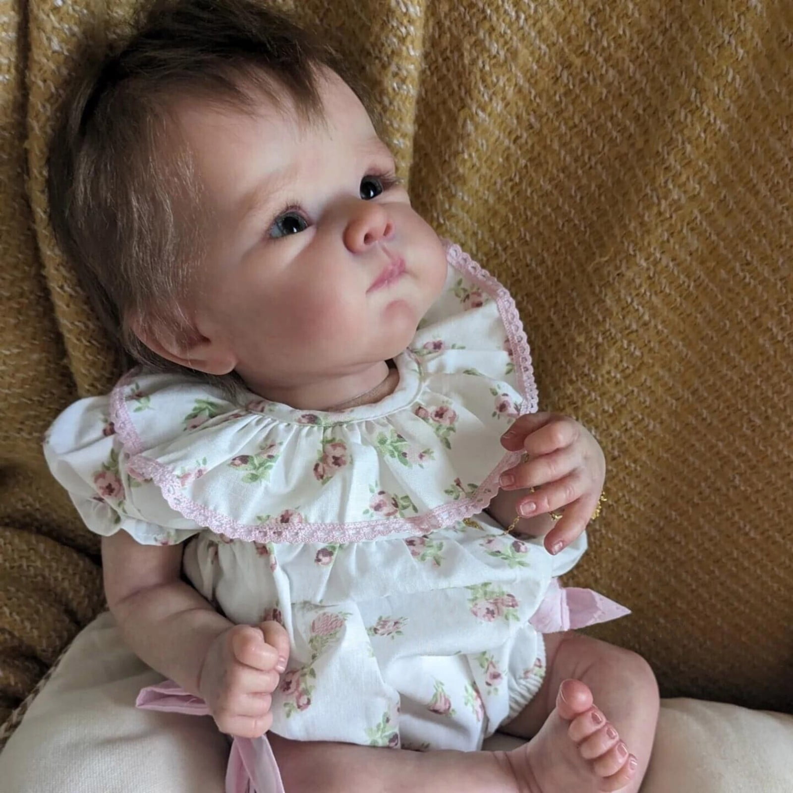 Adorable Reborn Baby Dolls - 18 inch Realistic Baby Doll Lifelike Cloth Body Real Life Baby Doll with Accessories Gifts for Kids 3+