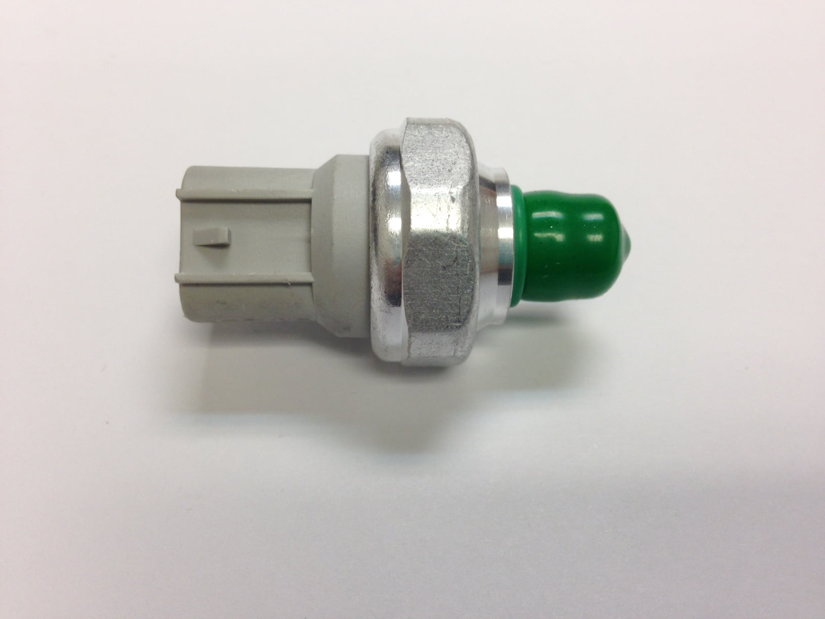 YourRadiator YR040S- Binary Pressure Switch
