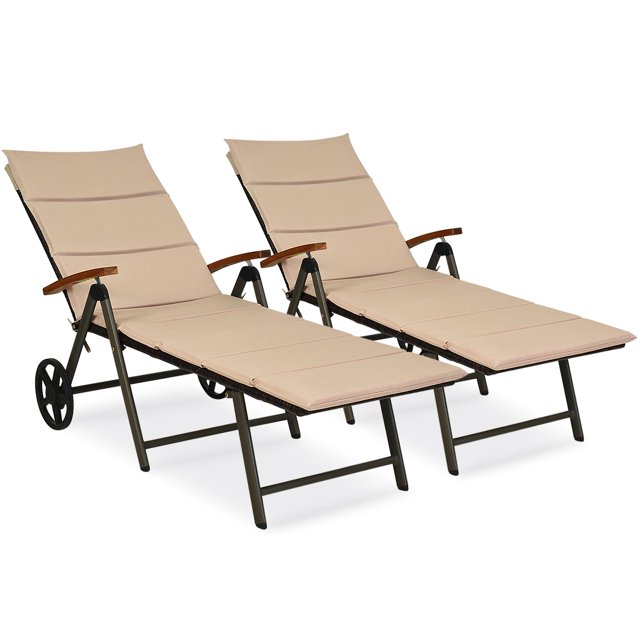 Topbuy Lot de 2 Chaises Longues Pliantes d'Extérieur en Rotin, Fauteuils Inclinables Rembourrés avec Roues et Coussin Brun