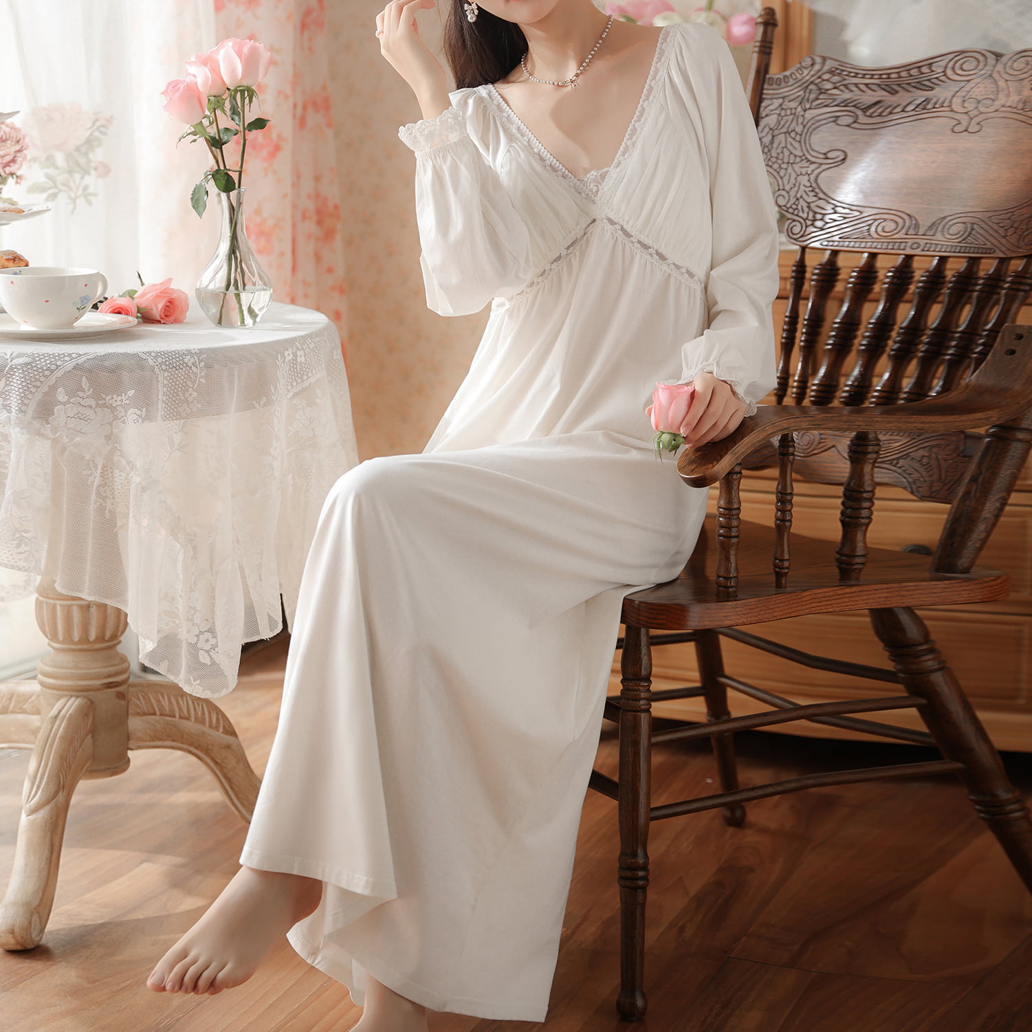 Homgro Women's Victorian Nightgowns Vintage Ruffle Sleep Dress Maxi Sleep  Dress Flowy Princess Layered Long Sleeve Scoop Neck White Large 