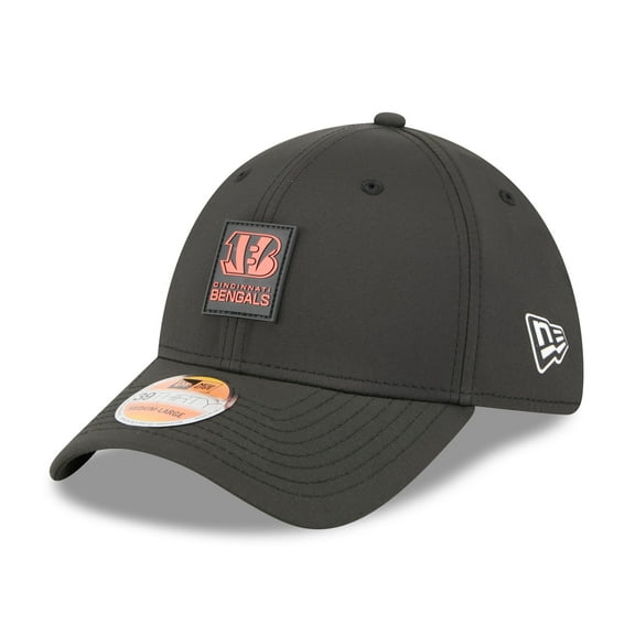 Men's New Era Black Cincinnati Bengals 2025 Sideline 39THIRTY Flex Hat