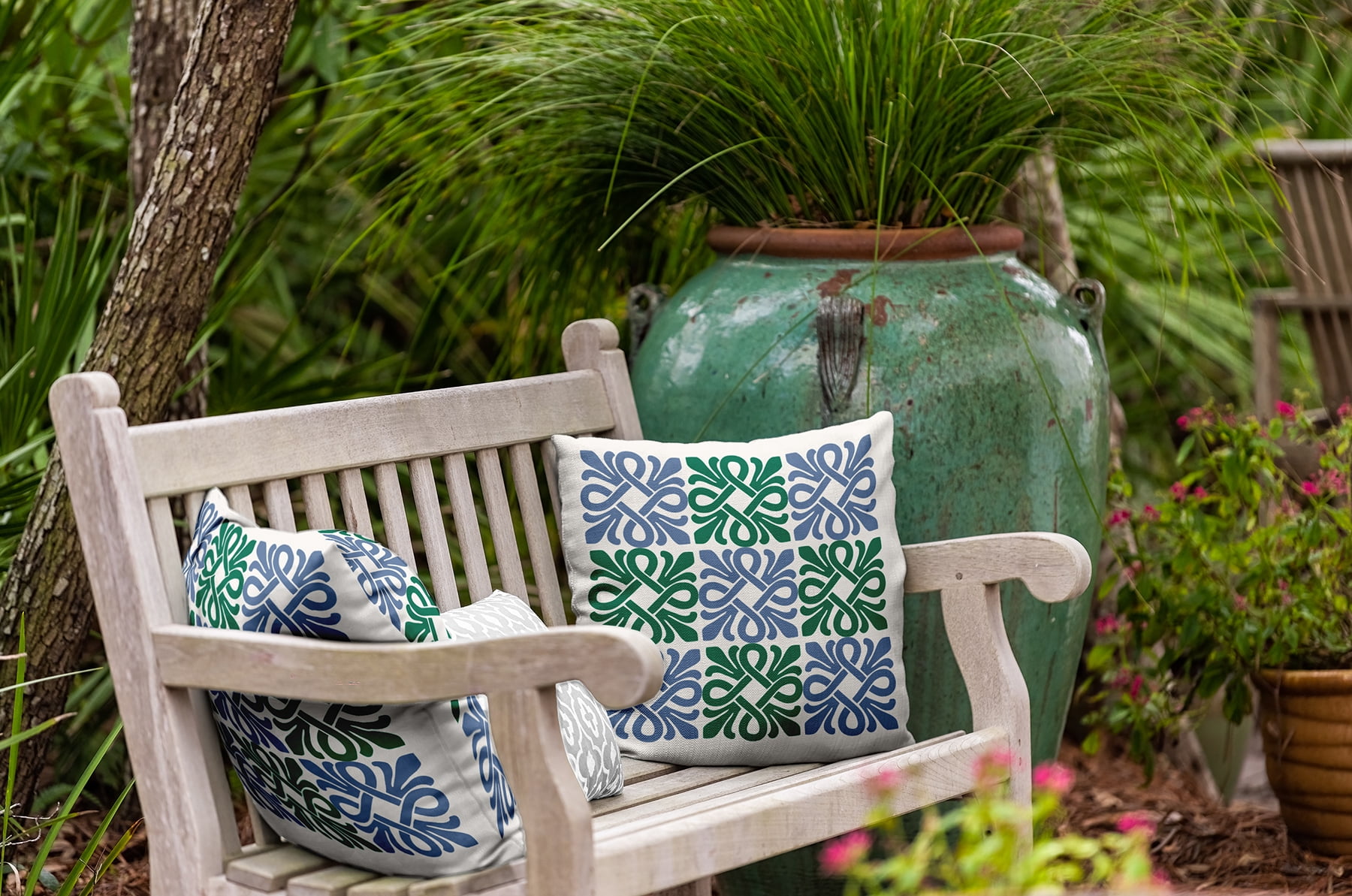 16"x16" Square Simply Daisy Tiki Square Poly Indoor/Outdoor Pillow, Meadow Green Qty 1