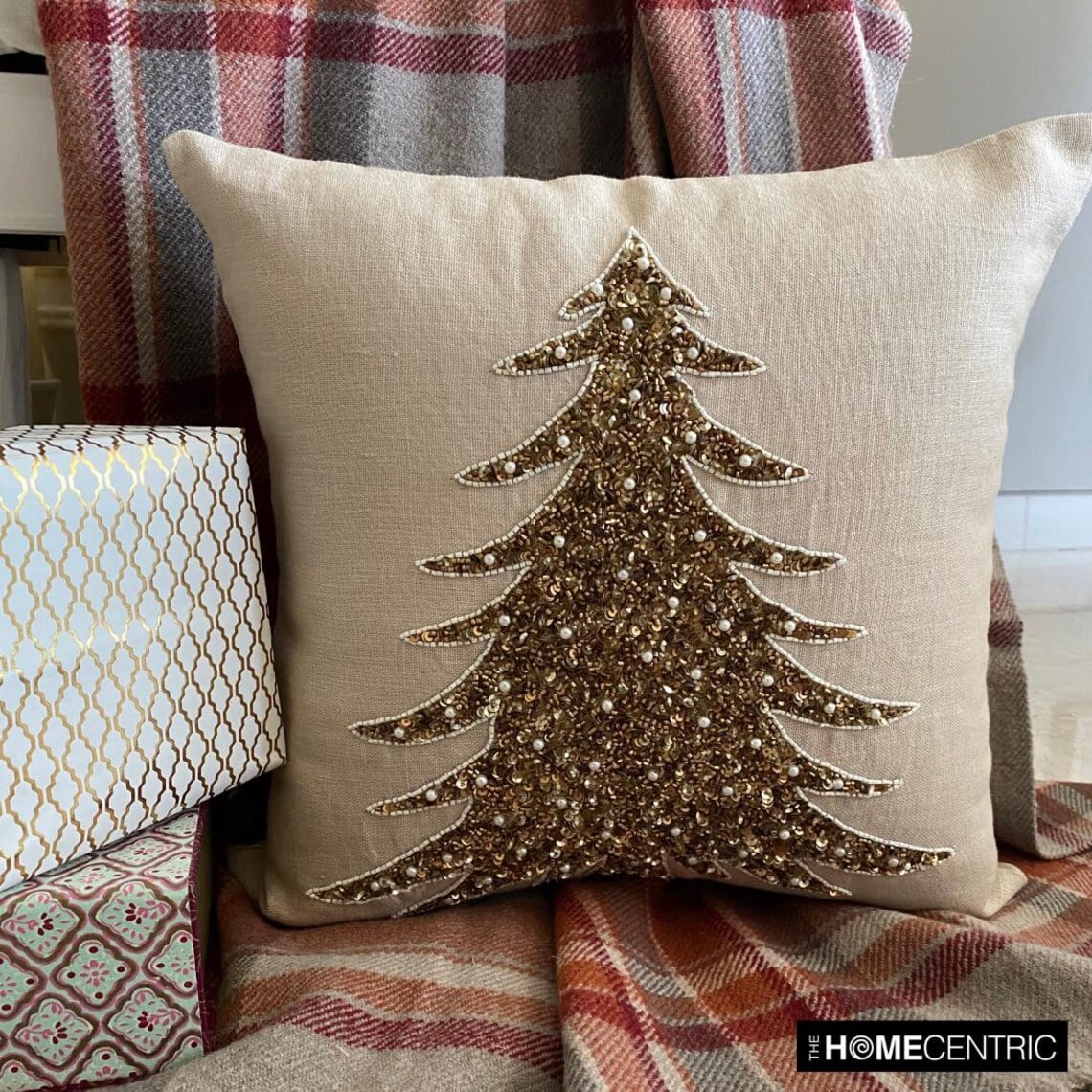 Christmas Decorative Throw Pillow cover, 20"x20" Gold Linen Pillowcase, Modern Christmas Tree Holiday Decorative Pillow Cover For Sofa Couch, Hotels, living Room, Bed Room - Glittering Pine
