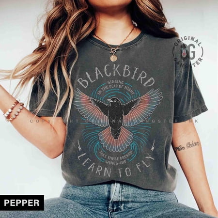 CLOTEX Blackbird Shirt. Old School Rock Band Shirt. Comfort Colors, Oversized Trendy Tee. Retro Music Shirt, Concert shirt, Song Lyrics beatle tee., Black S