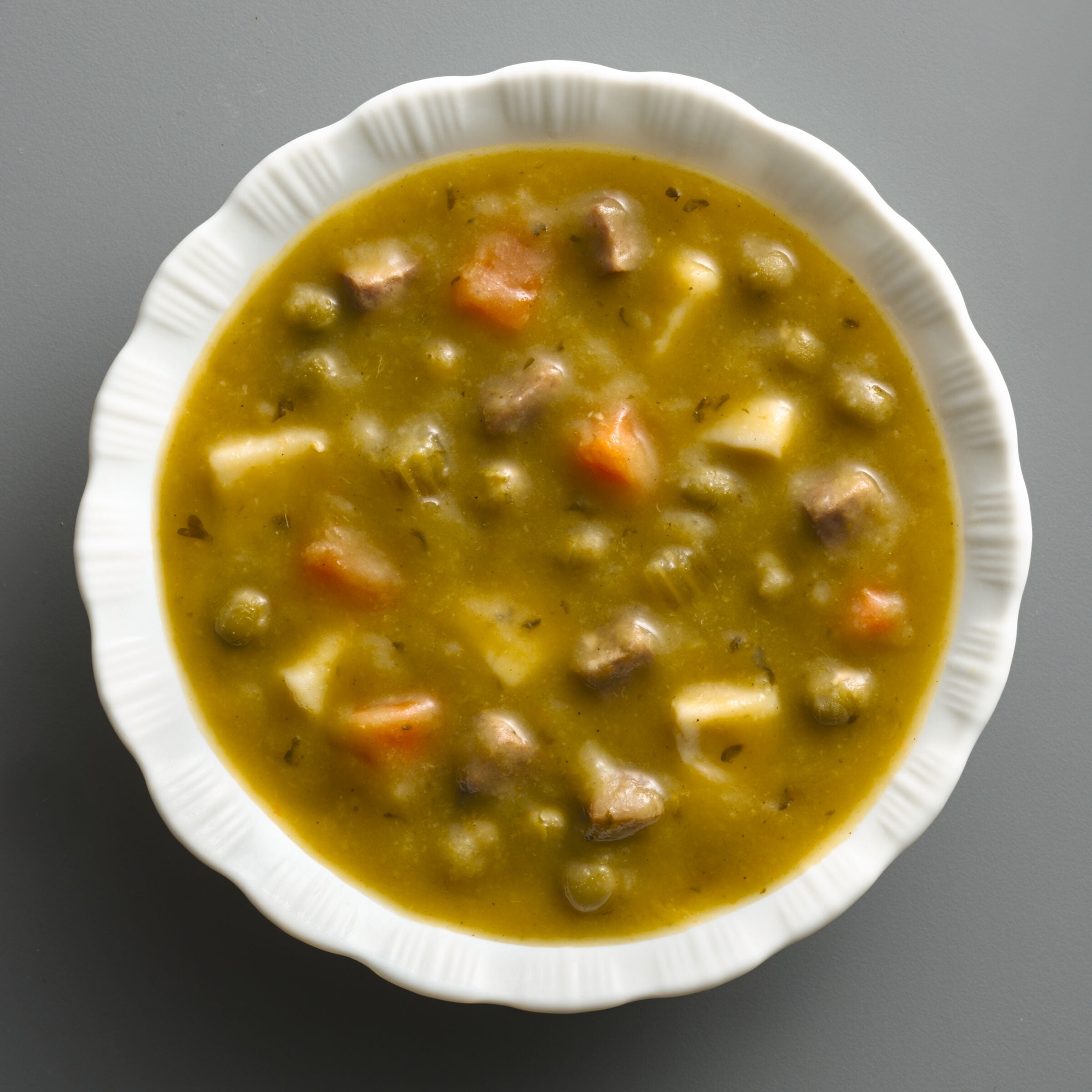 Progresso Split Pea with Ham Soup, Traditional Canned Soup, Gluten Free, 19 oz