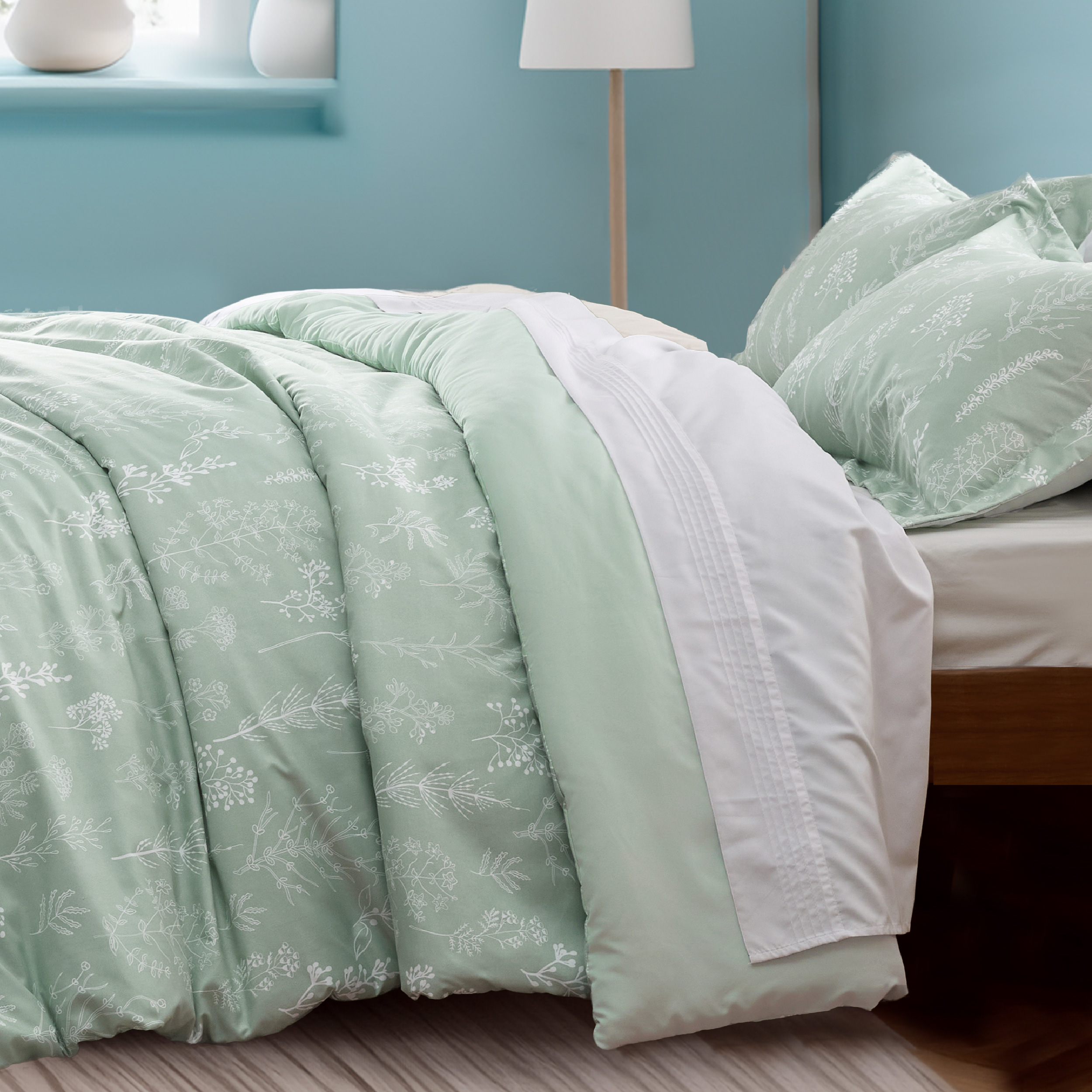 Queen Comforter Sets, 3 Pieces Sage Green Botanical Flowers Reversible Bedding Sets