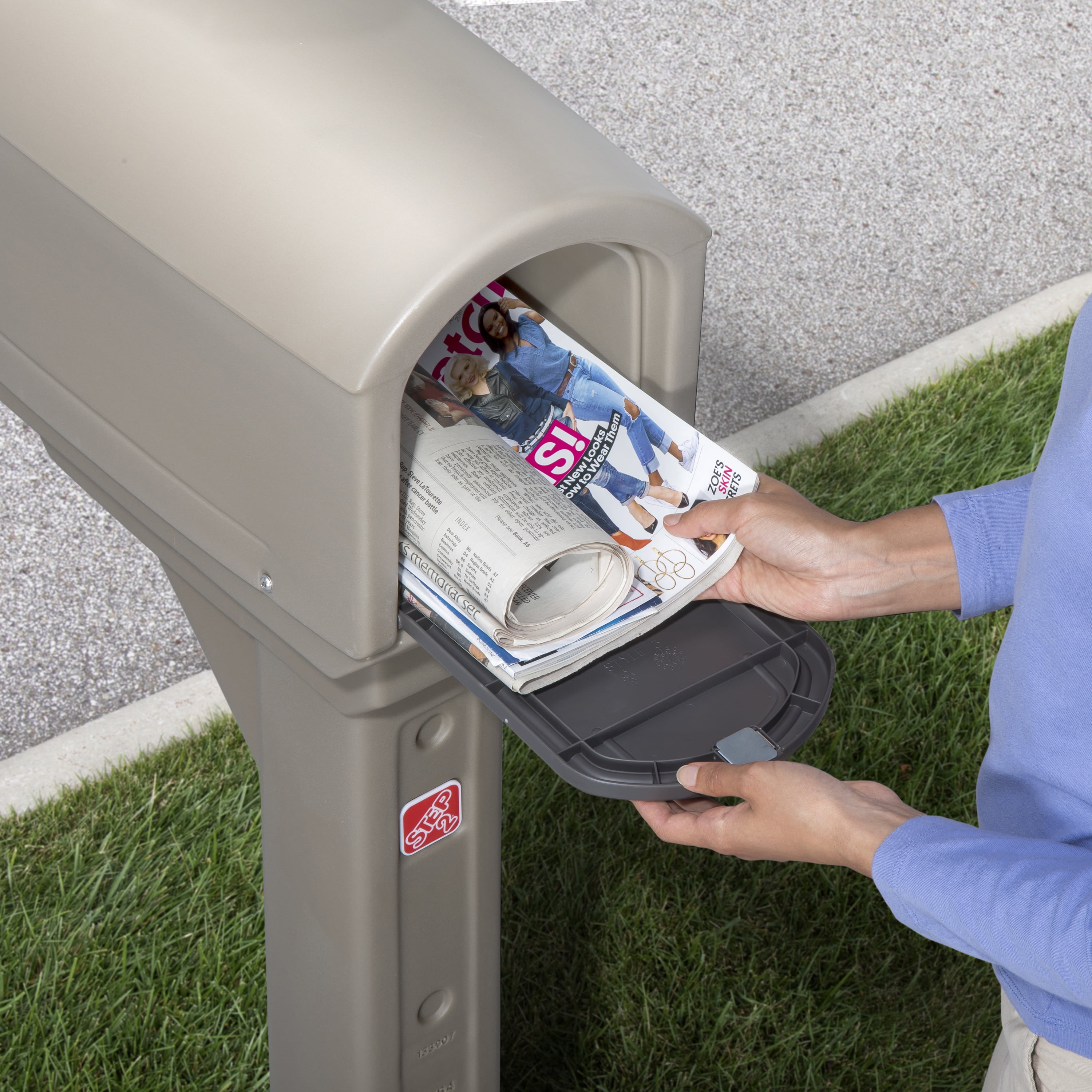Step2 MailMaster Express Mocha Plastic Double Door Mailbox with Back Access
