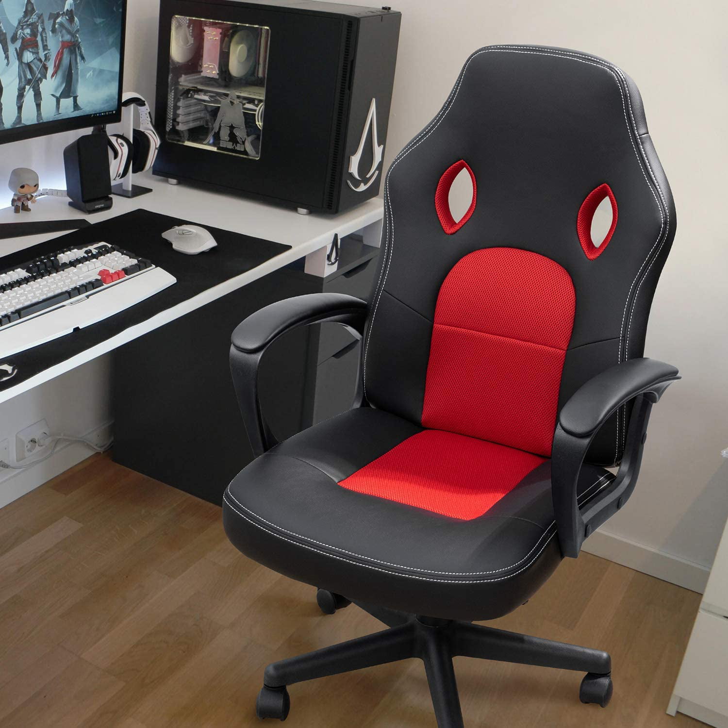 Adore gaming. Красные офисные кресла в кабинете. Коврик Адор гейминг.
