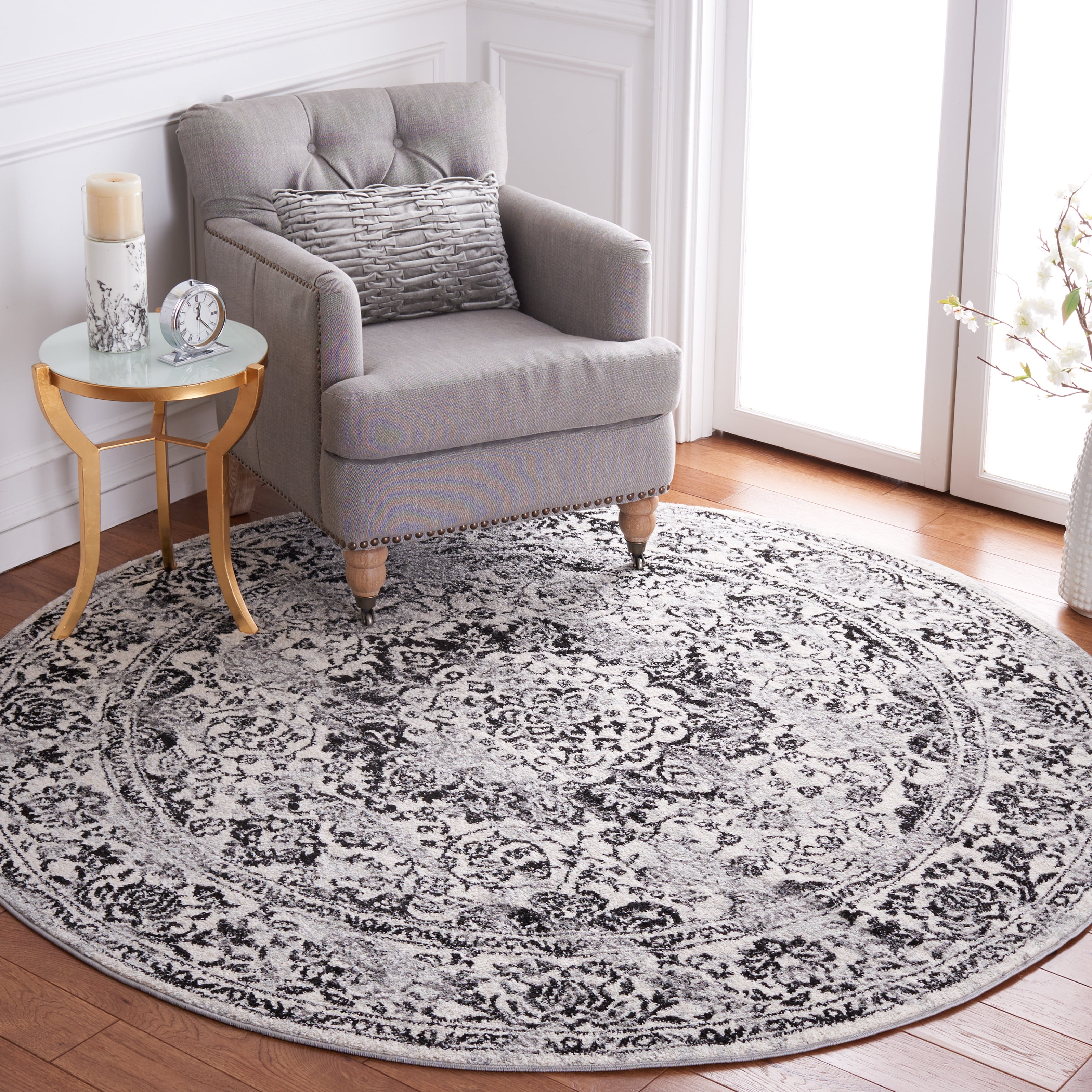 SAFAVIEH Tulum Braganza Medallion Area Rug, Ivory/Black, 8' x 8' Round