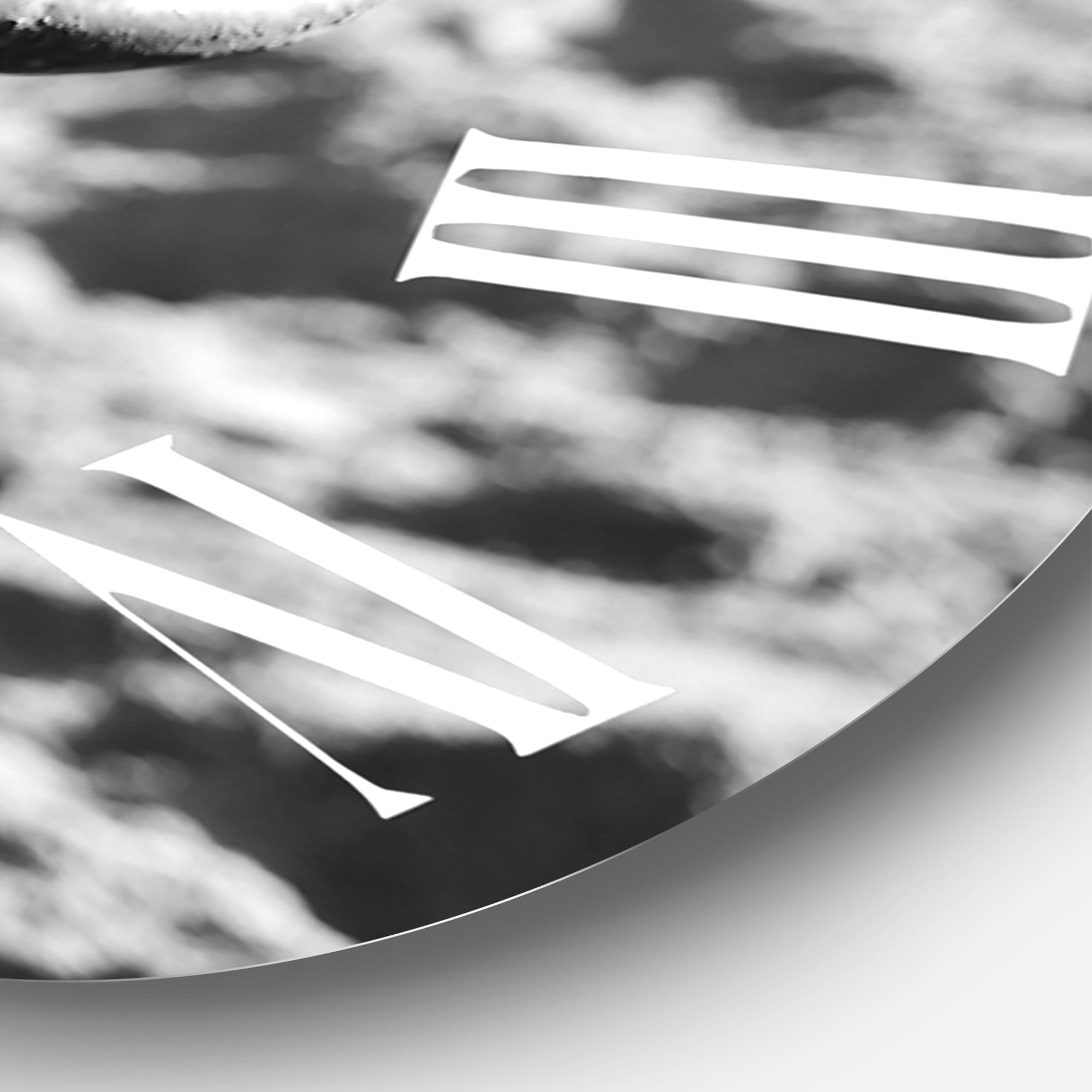 Designart 1 in Quartz Farmhouse Wall Clock
