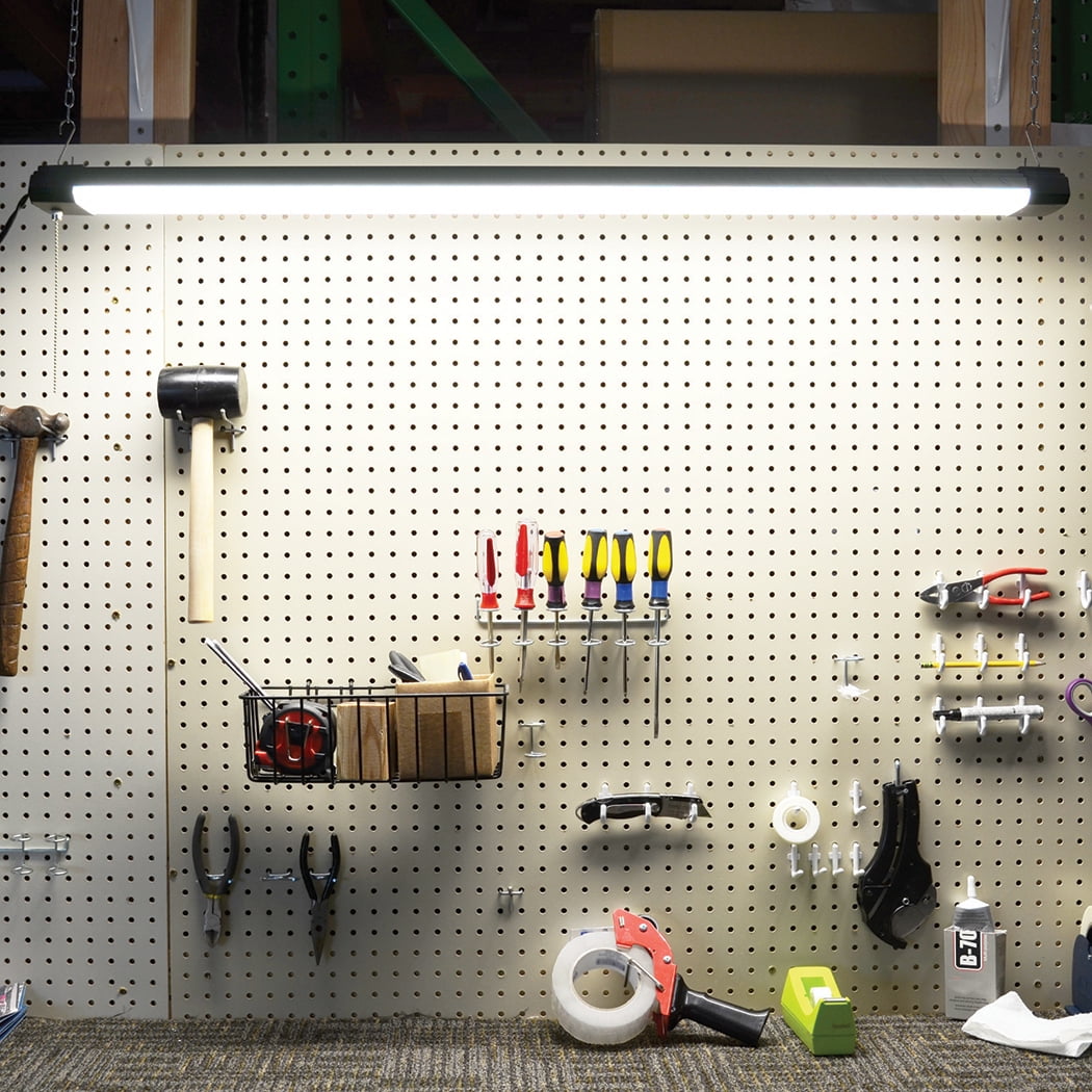 4ft LED Shop Light 10,000 / 5000 Lumen, 105-Watt, Linkable