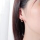 thumbnail image 5 of Moda Simple para hombres y mujeres Minimal Huggie Hoop Espárragos chapados en oro Joyería de moda fina Pendientes con clip oso de fresa Hogar, 5 of 5