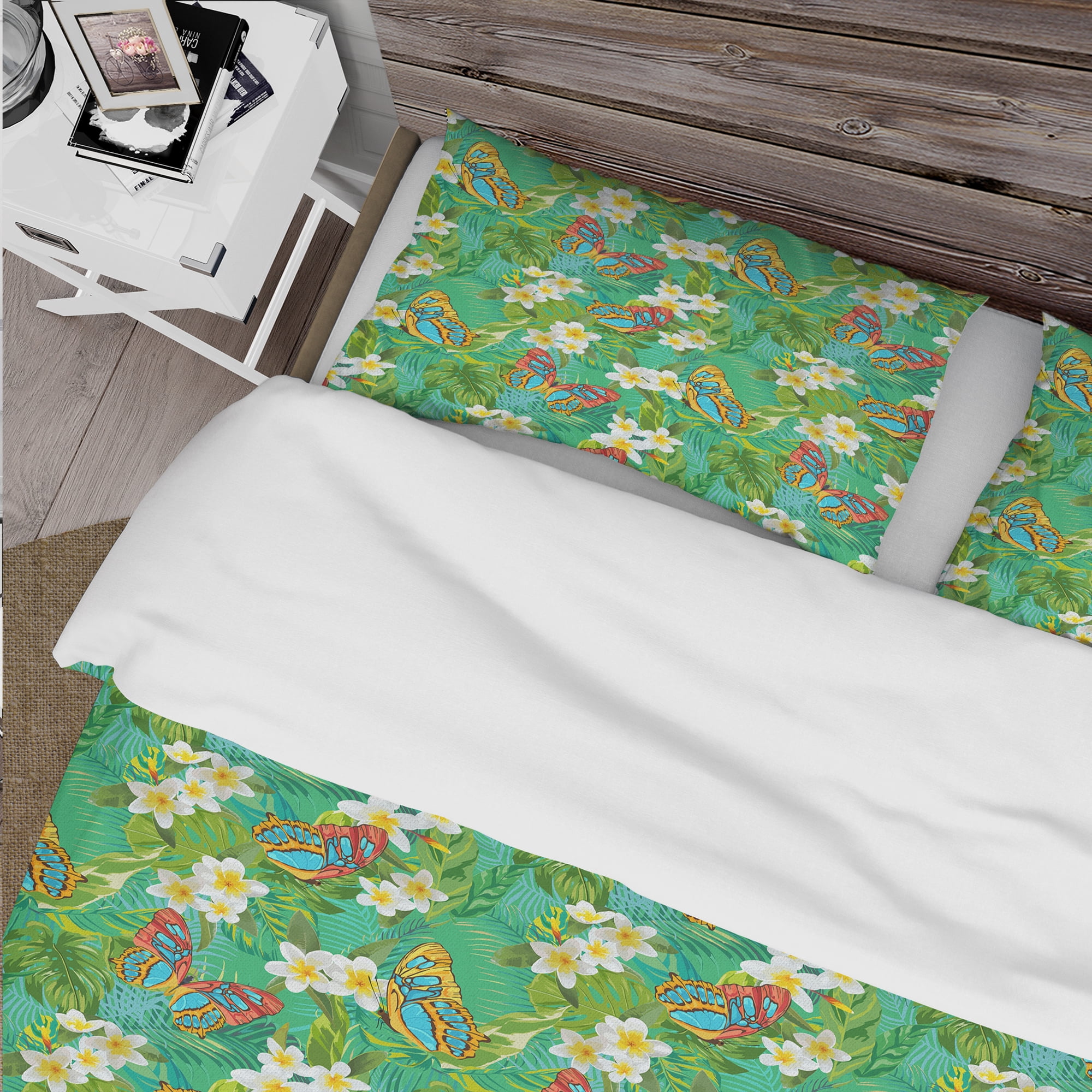 Designart 'Tropical Pattern with Flowers & Butterflies' Tropical Duvet Cover Set