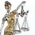 thumbnail image 4 of Estatua de la Dama de la Justicia para decoración de escritorio de despacho de abogados, escultura de la Diosa de la Justicia, diosa griega de la justicia, balanza de la justicia, estatua ciega, 4 of 7