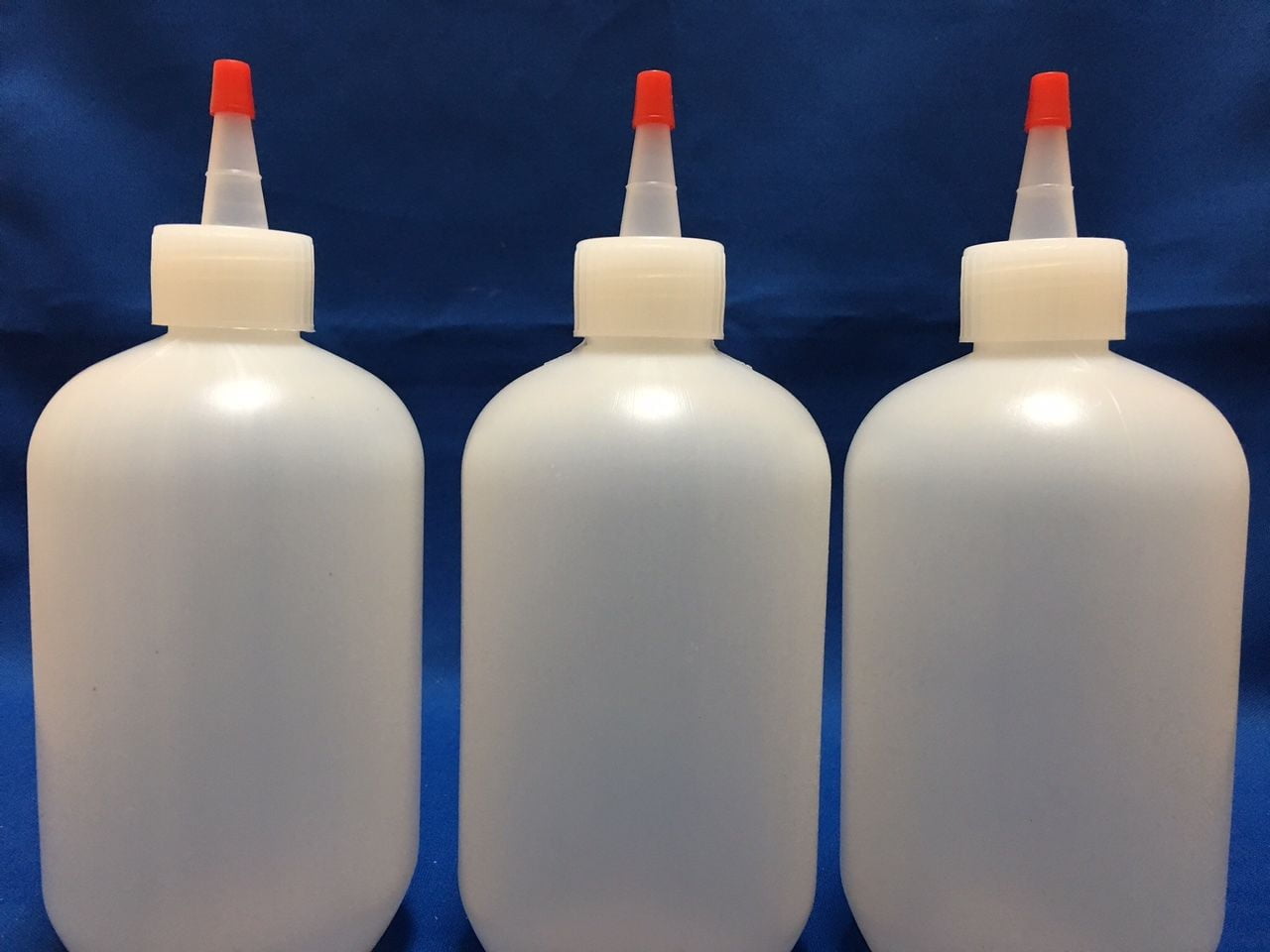 3 pack of 16 oz (240mL) Plastic Boston Round Squeeze Bottles + Yorker