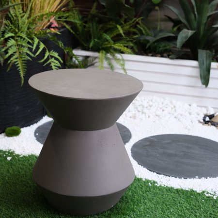 Weatherproof Patio Table / Easy - to - clean Accent Table for Outdoor