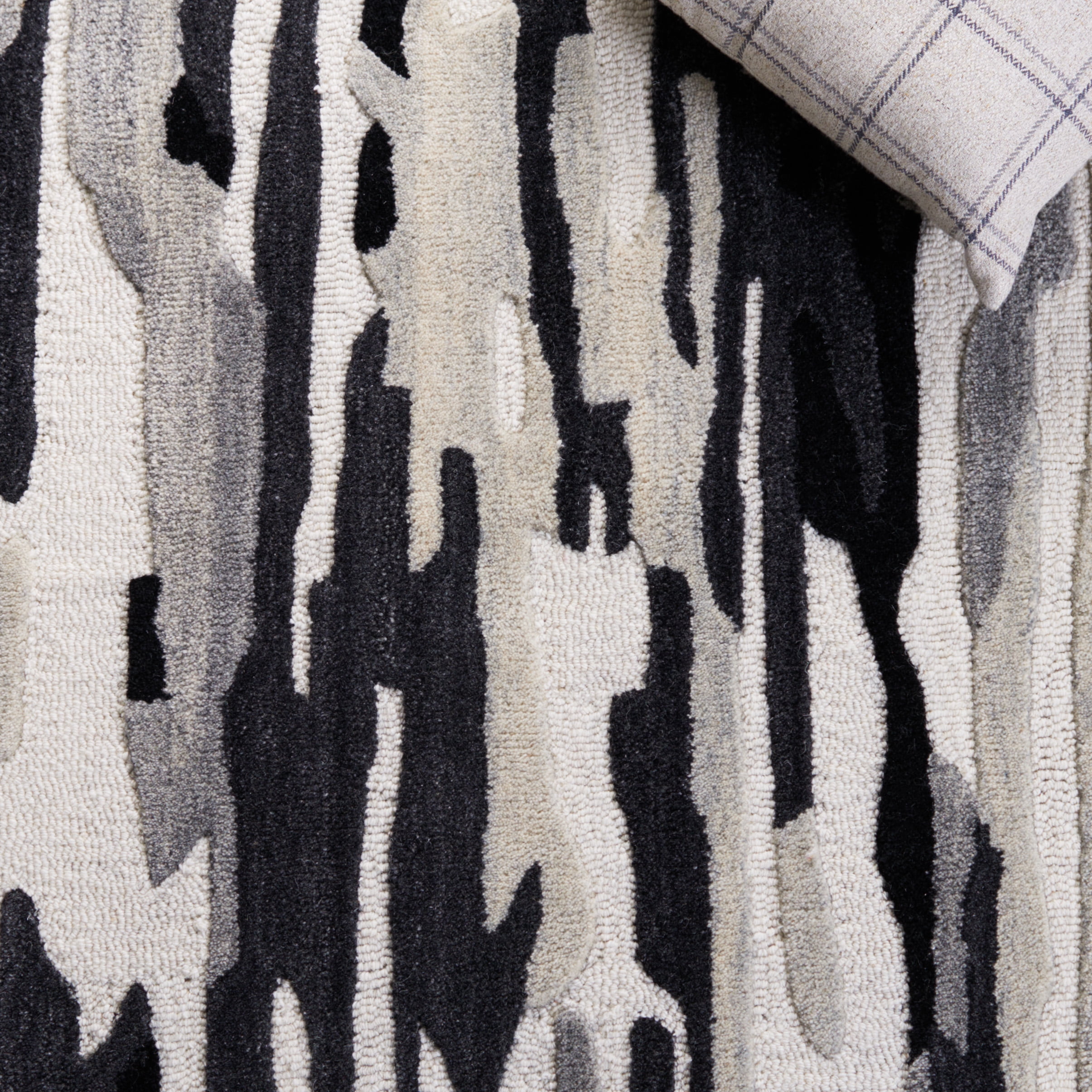 SAFAVIEH Rodeo Drive Jesper Abstract Area Rug, Ivory/Black, 6' x 6' Square
