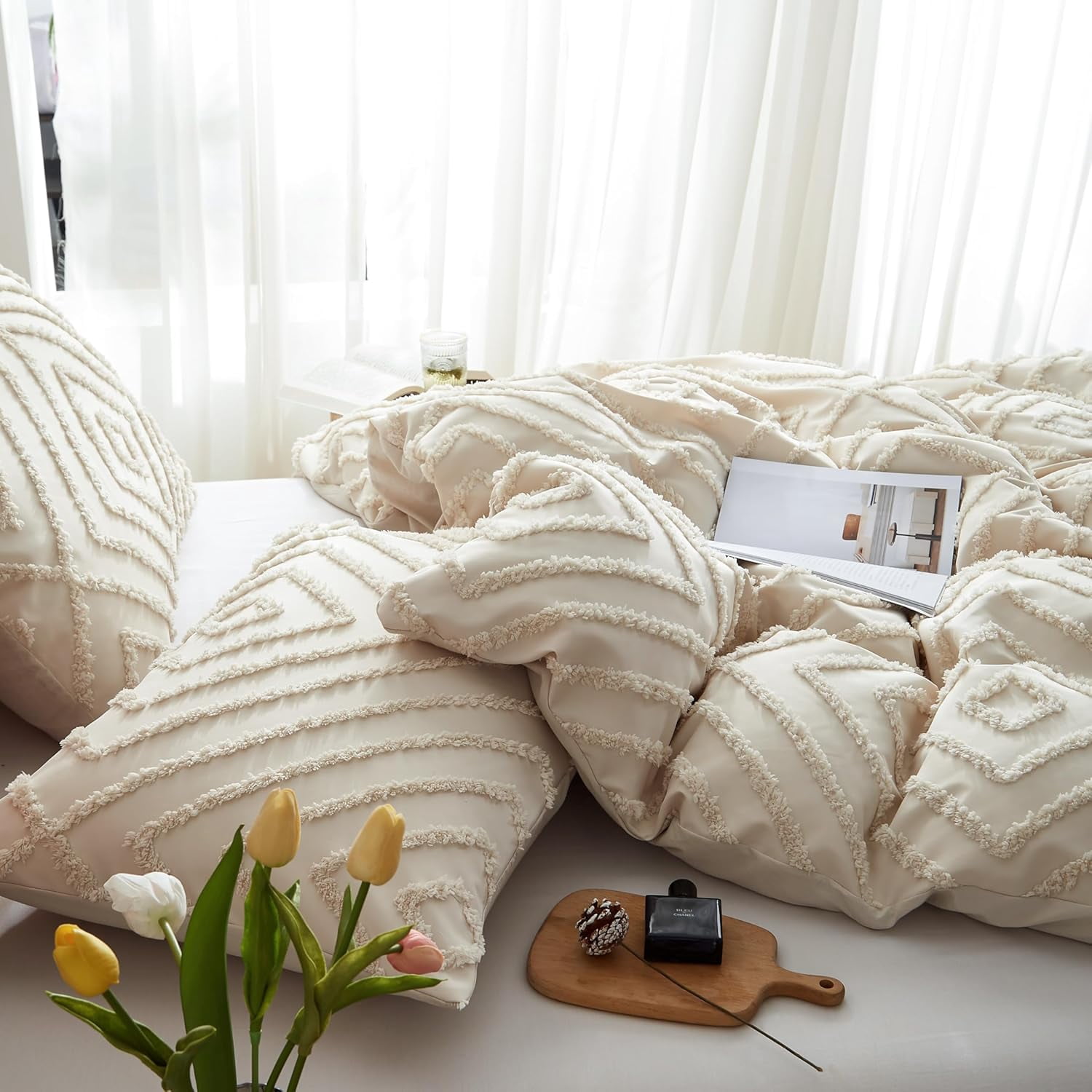 JOLUSERE Jacquard Geometric Pattern Tufted Duvet Cover Queen Set, 3 Pieces Boho Ultra Soft Embroidery Bedding Set, Beige