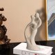 thumbnail image 1 of Estatua de parejas modernas, figura coleccionable hecha a mano, figura de piedra para escritorio 8cmx5cmx16cm Soledad Estatua de resina de parejas, 1 of 10
