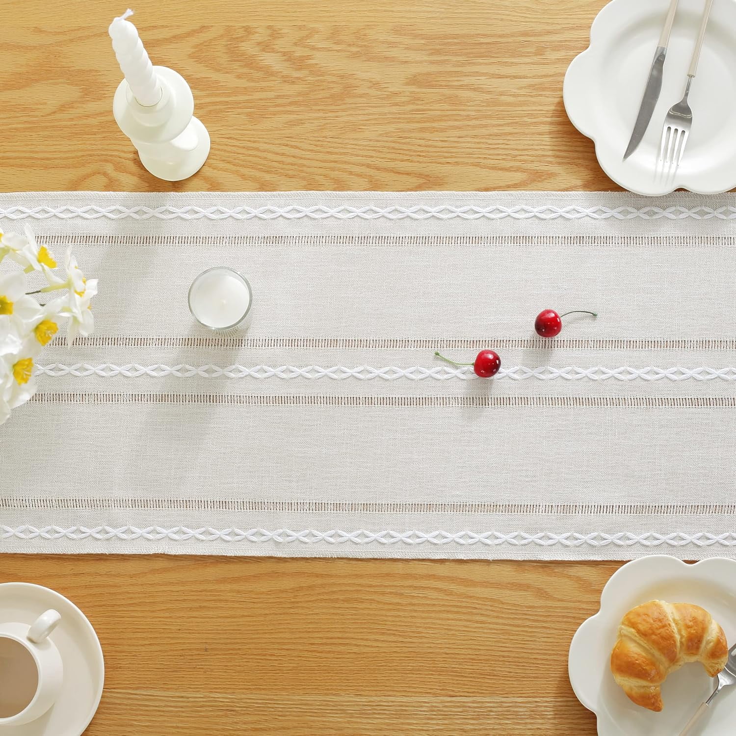 Boho Farmhouse Linen Table Runneru2013Rustic Macrame With Tassels, Burlap & Cotton Blend For Home Decor And Holiday Events