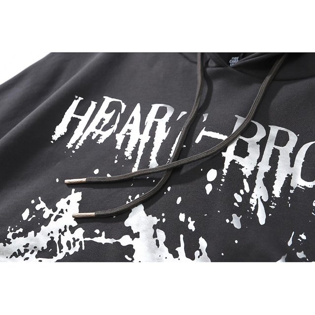 Sudadera con capucha negra con estampado en forma de corazón, decoración de Metal informal con capucha, suéter de marca Tide, Tops de gran tamaño para parejas, ropa de calle para hombres// kaili Sencillez